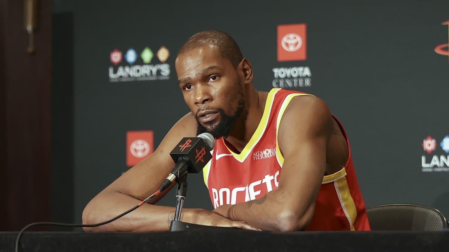 Kevin Durant entretient le flou sur la suite de sa carrière