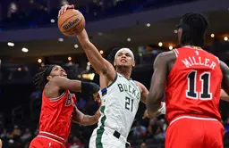 Ousmane Dieng s'est offert un double-double face aux Bulls de Noa Essengue.