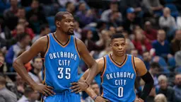 Kevin Durant rend un vibrant hommage à Russell Westbrook après sa retraite