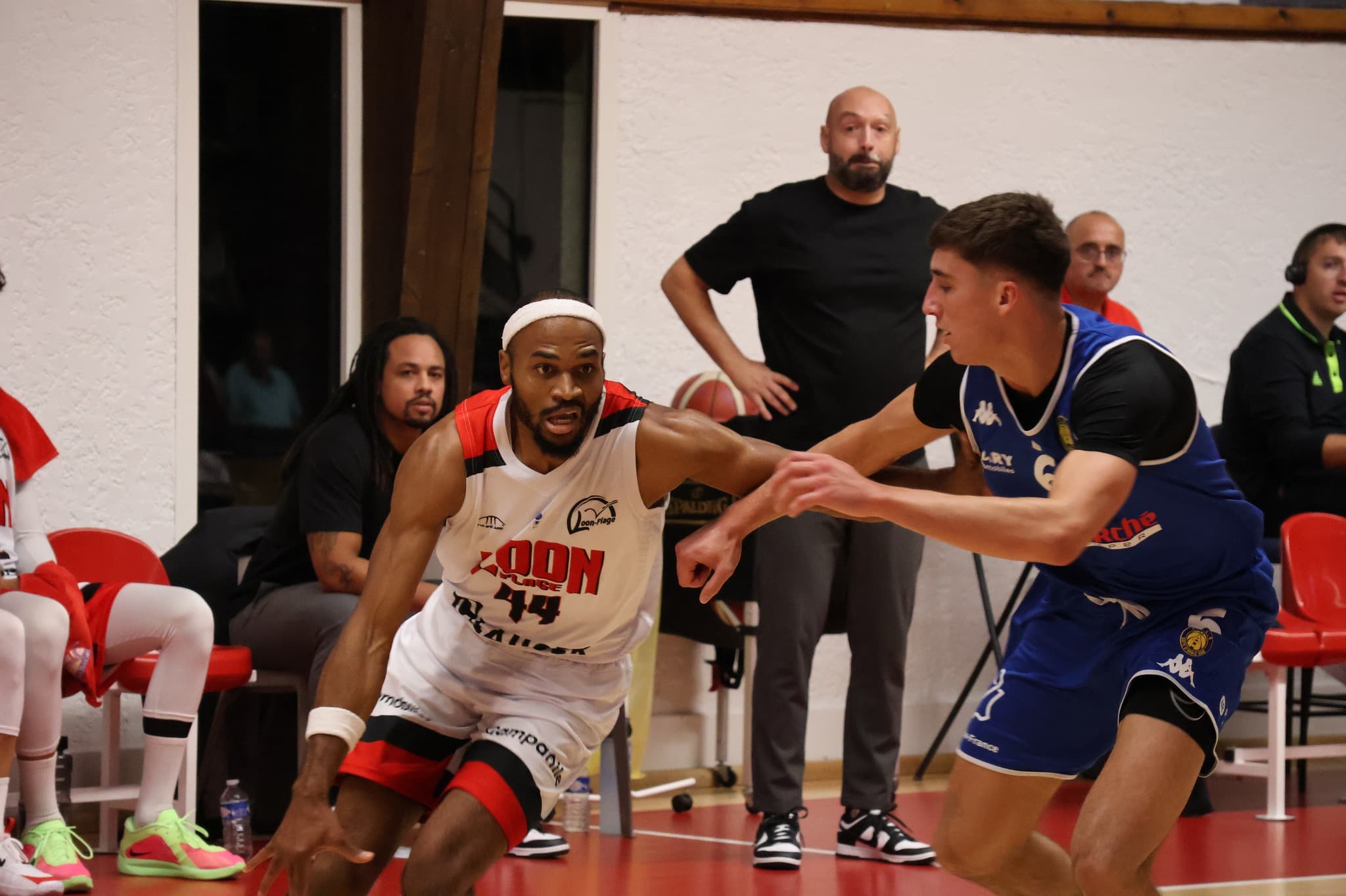 Loon-Plage fait tomber Le Havre, Fos se replace, Levallois reste co-leader : la J11 de NM1 renverse la table