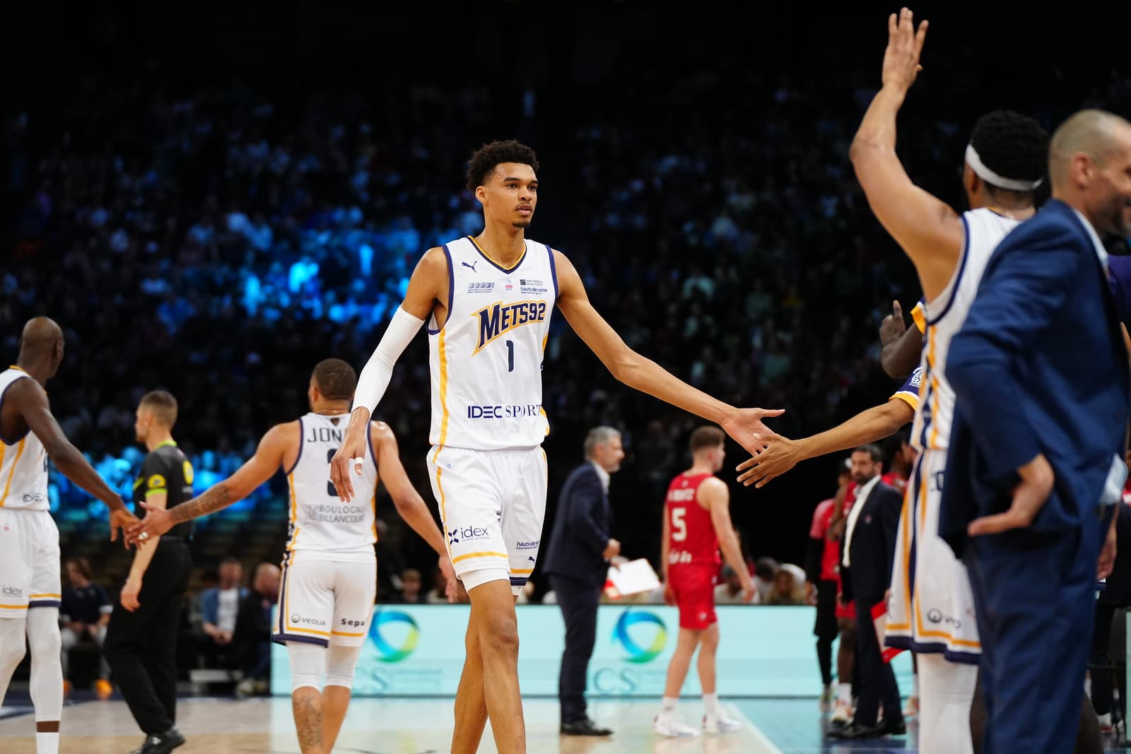 Le maire de Boulogne-Levallois visé par une enquête sur le transfert de Wembanyama aux Metropolitans 92