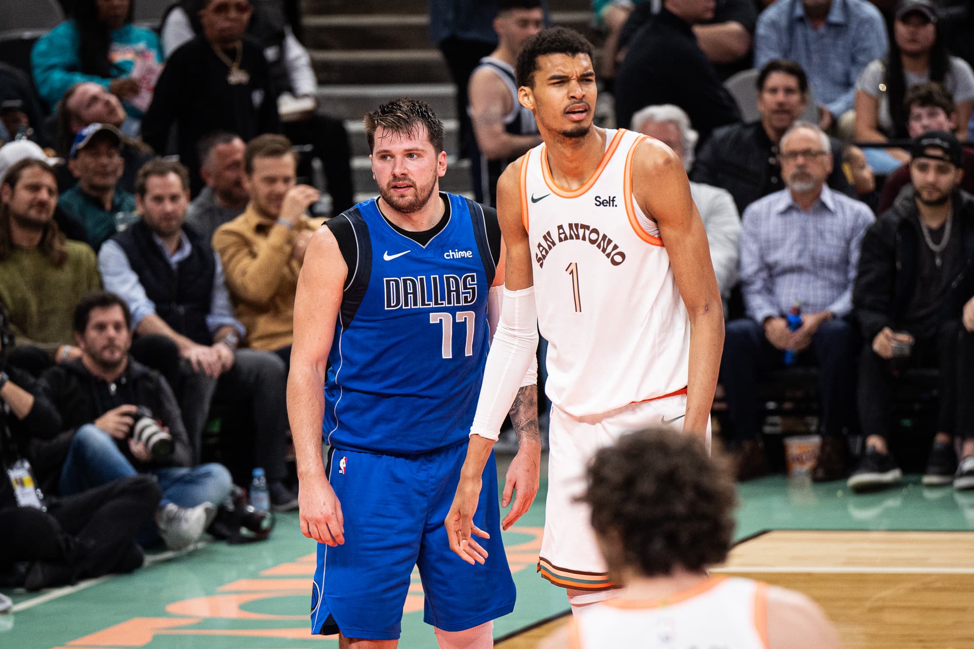 Victor Wembanyama – Luka Dončić : un duel sans saveur entre les Spurs et les Mavs