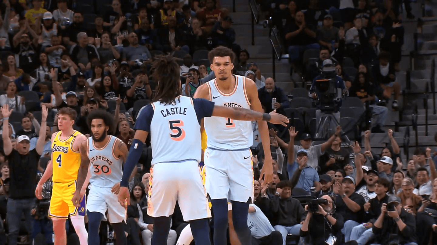 Les Lakers stoppent les Spurs : Wembanyama en double-double, mais maladroit à 3-points