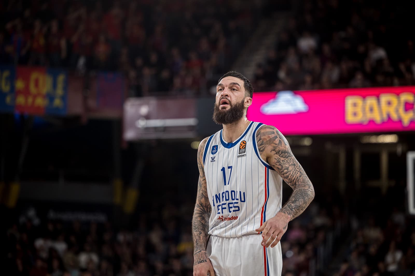 Anadolu Efes : Rodrigue Beaubois incertain, Vincent Poirier forfait contre Baskonia