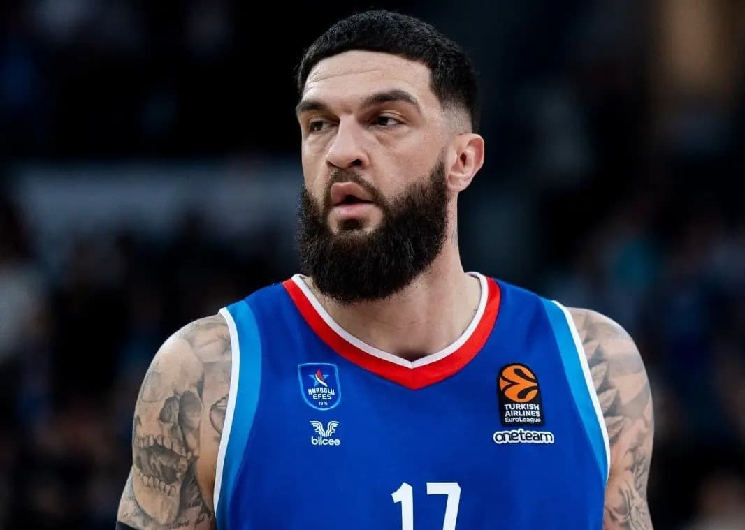 Départ surprise en vue pour Vincent Poirier à l’Anadolu Efes ?