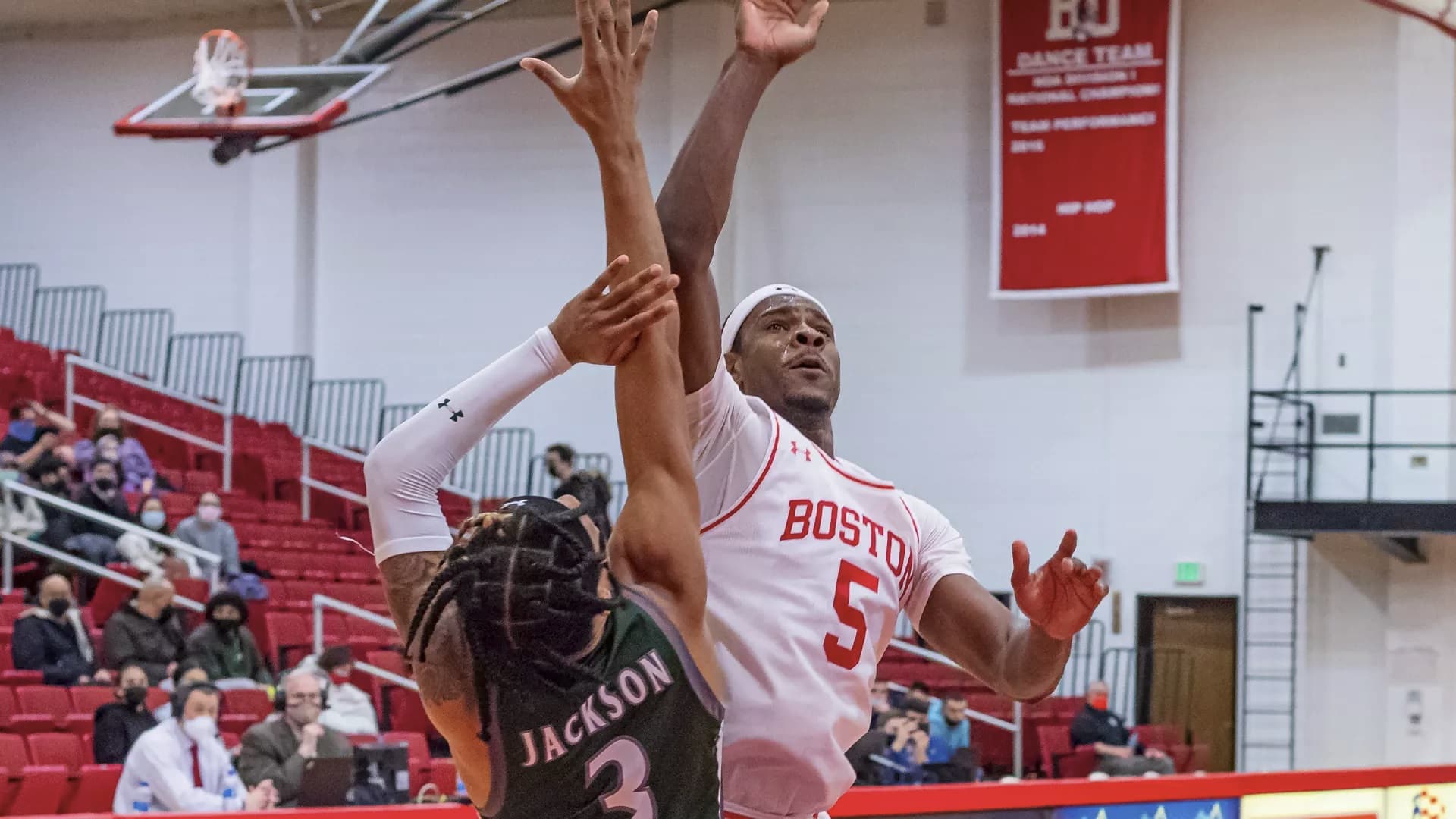 Walter Whyte renforce l’Élan béarnais