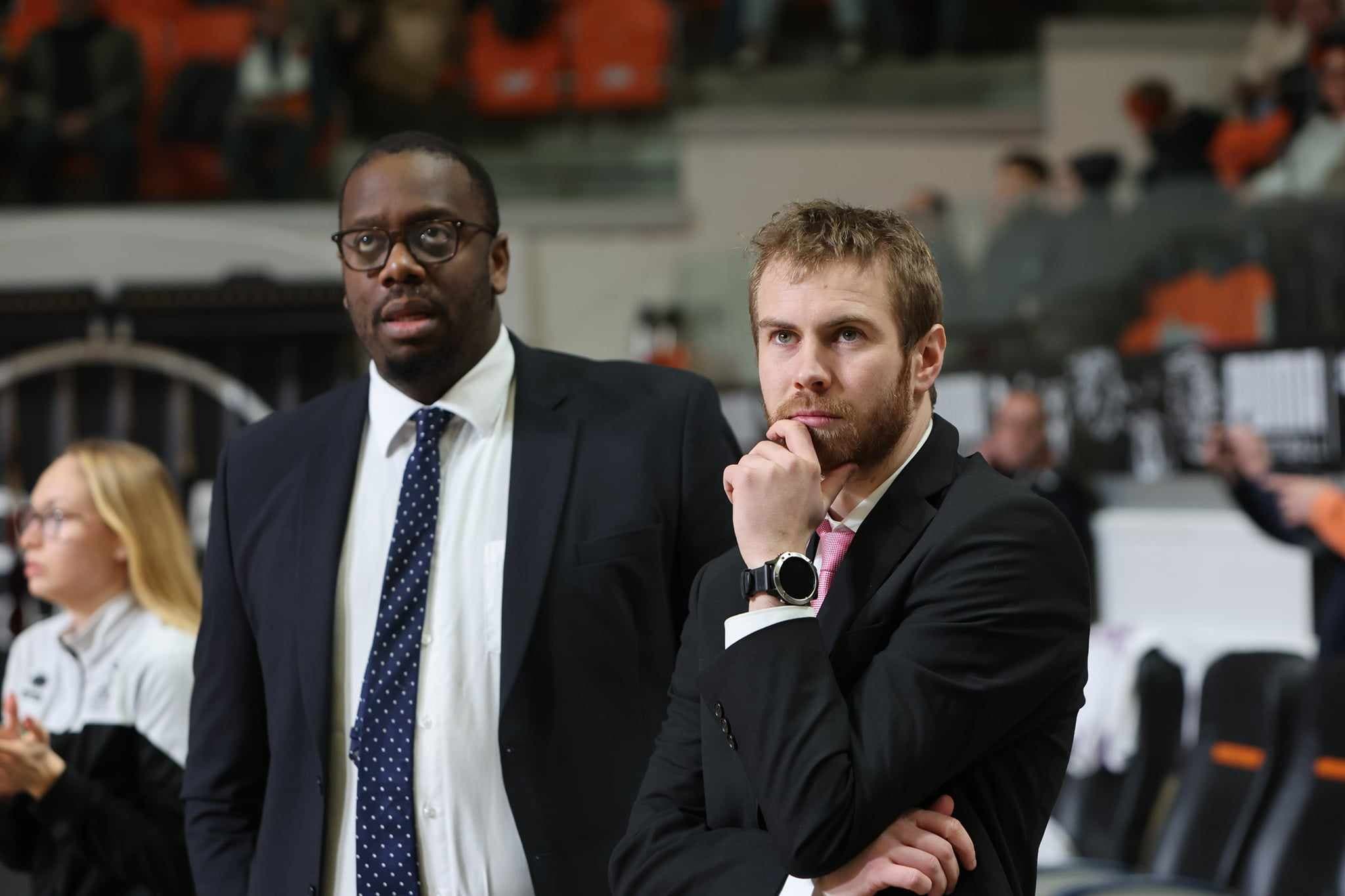Wani Muganguzi reconduit au poste d’entraîneur du Landerneau Bretagne Basket
