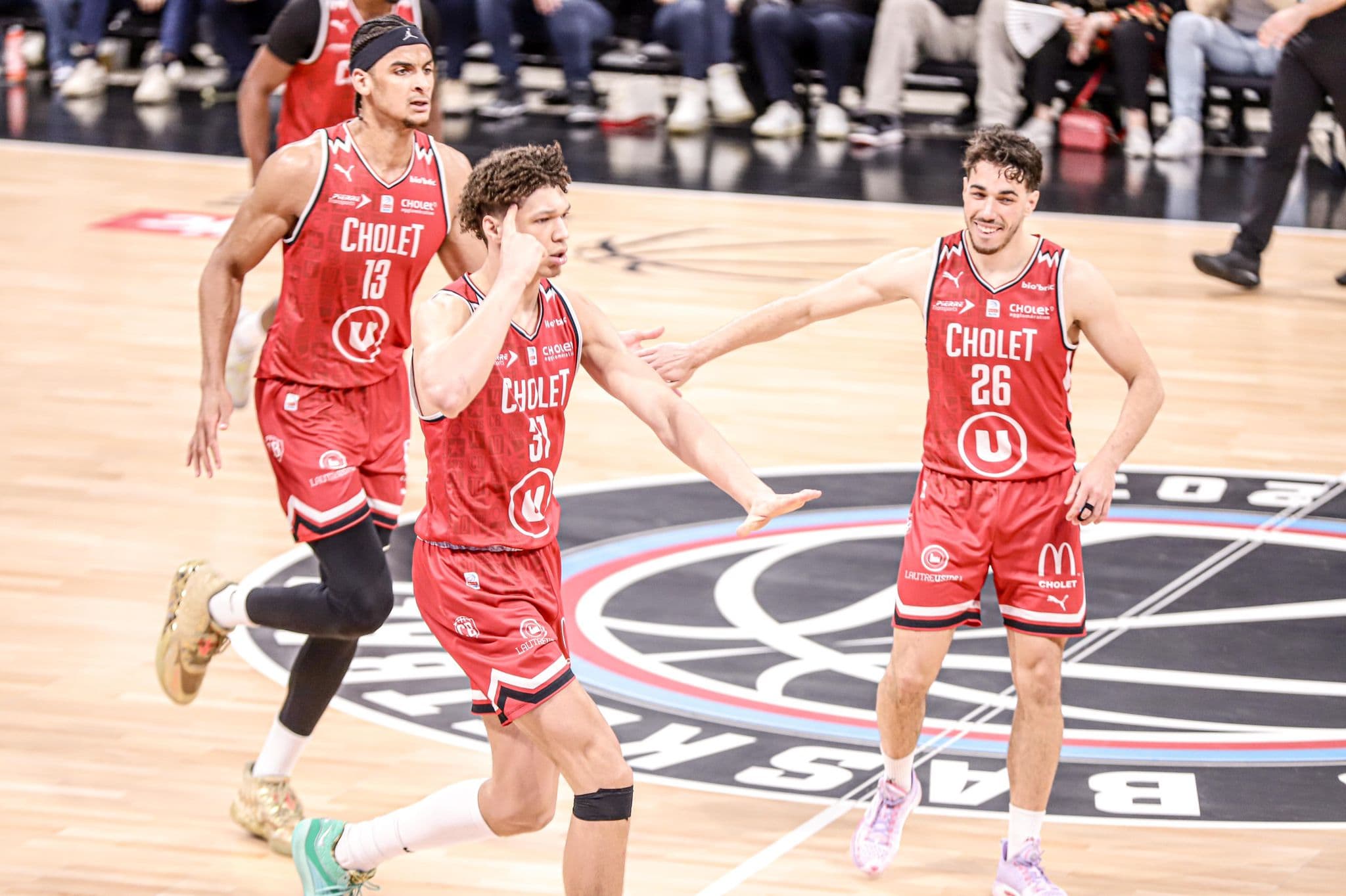 Cholet met fin au record de Paris, qui se retrouve déjà dos au mur !