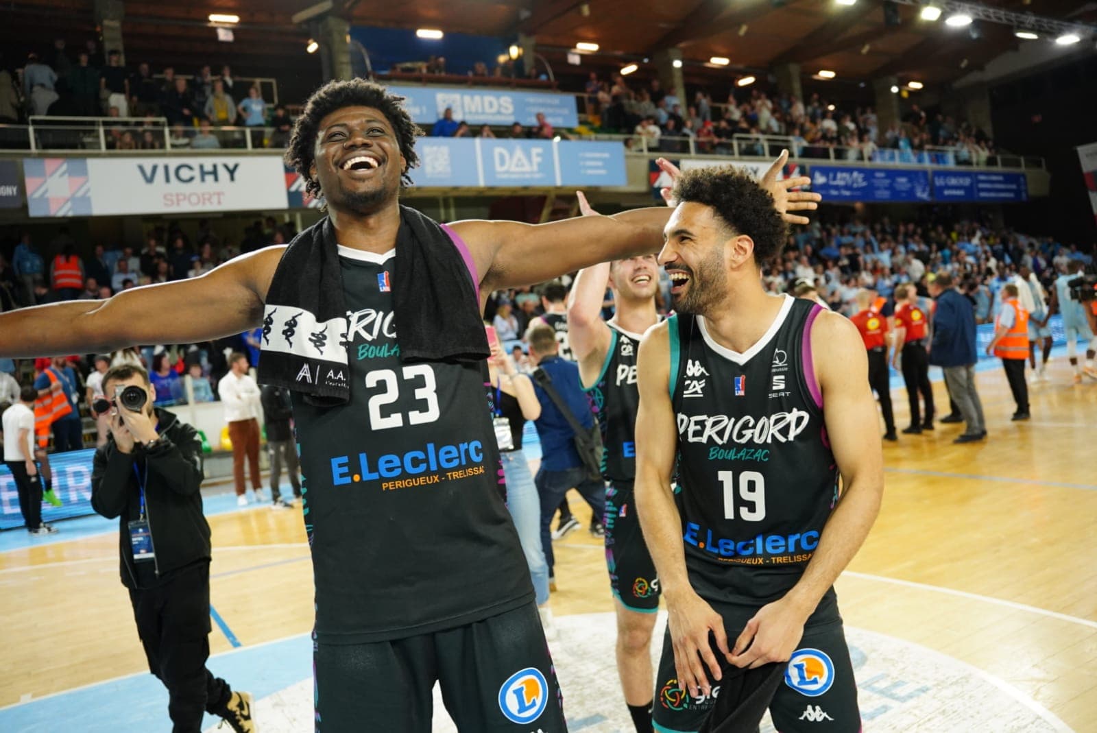 Boulazac surprend Vichy et rejoint La Rochelle en finale de Pro B !