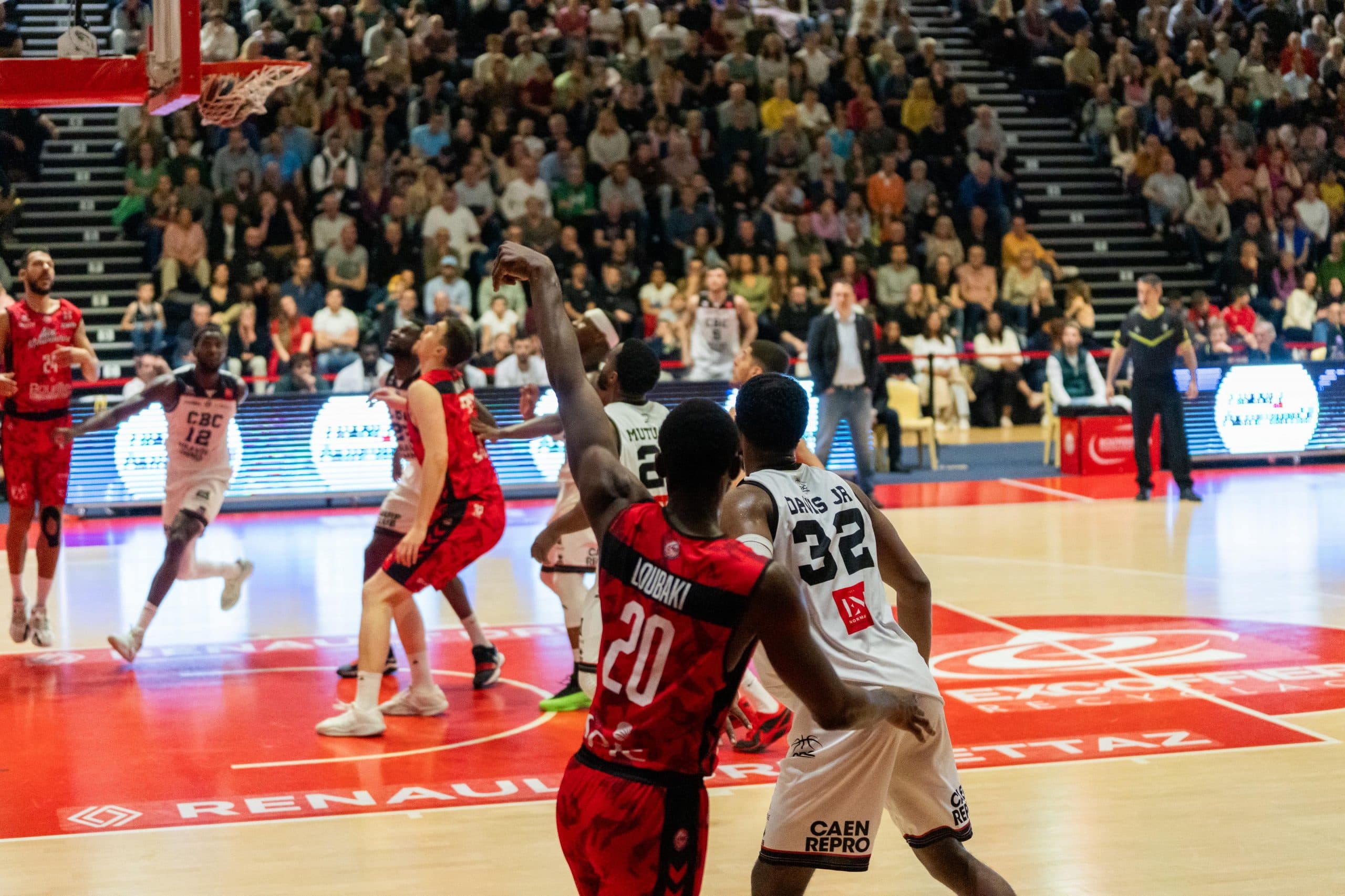 Luc Loubaki (Aix-Maurienne), de 0/18 à 3-points à son record en carrière !