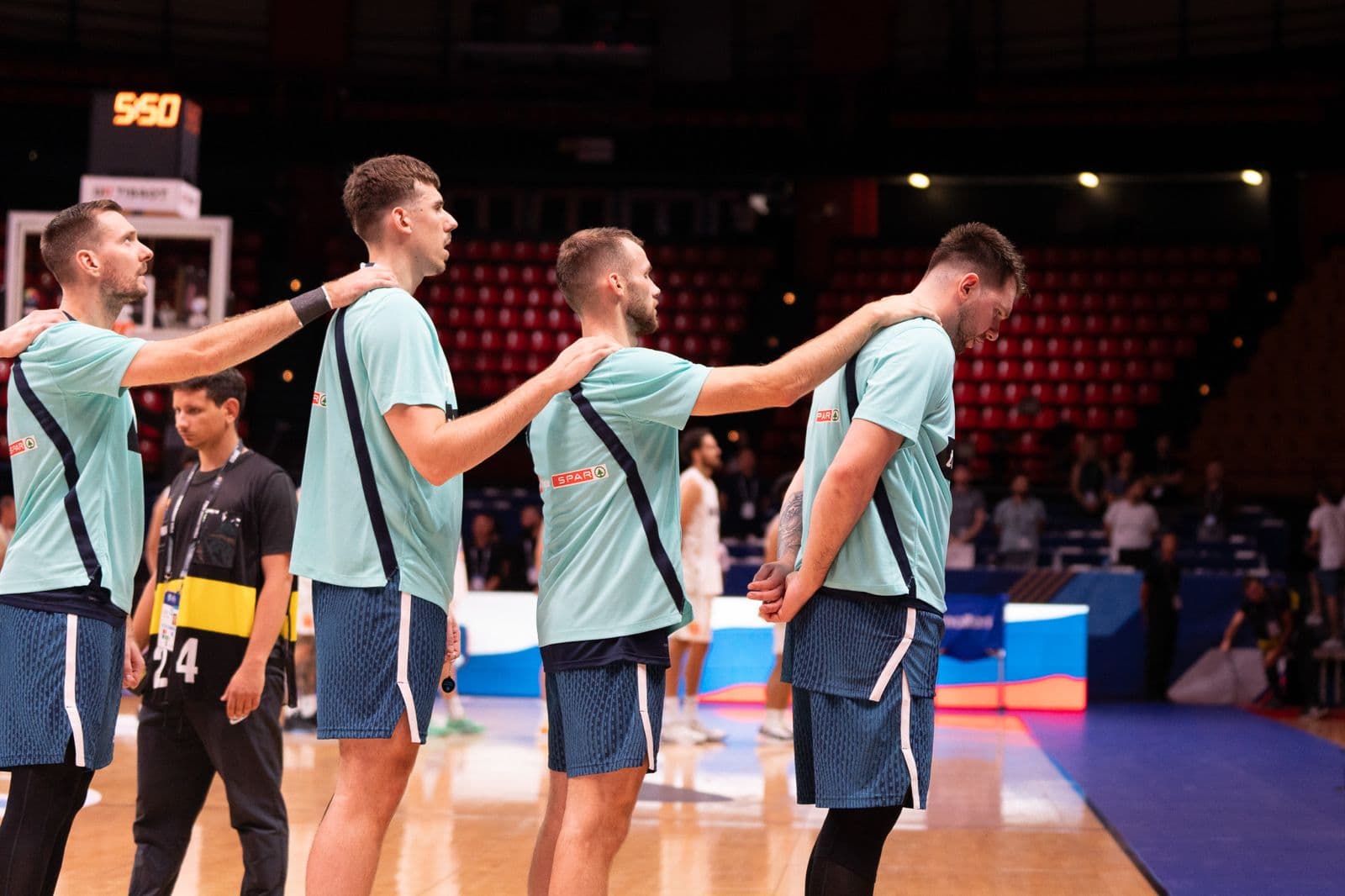 Adversaire des Bleus à l’Euro, la Slovénie dévoile une liste avec Doncic, Hrovat et quatre U19 médaillés