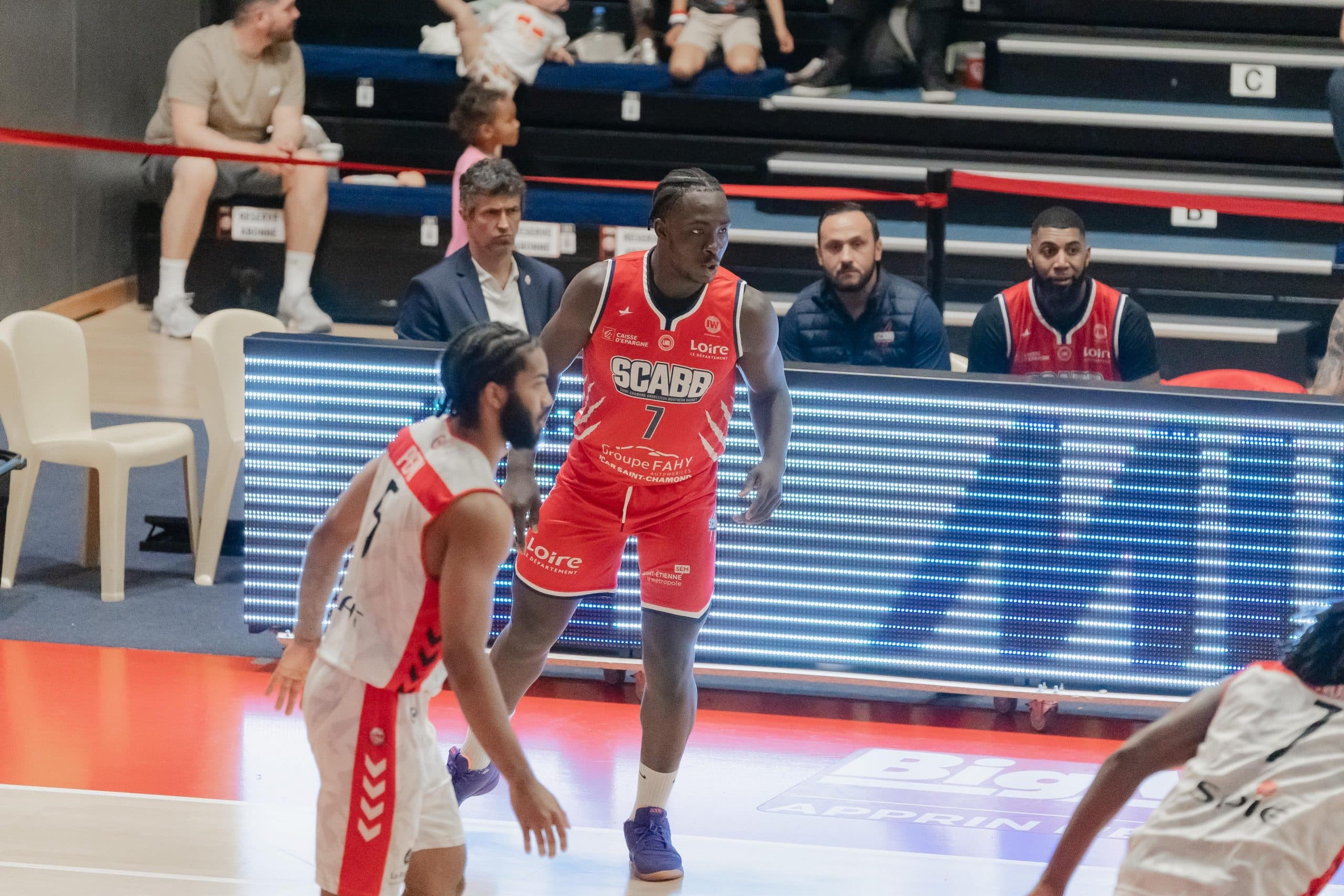 Aucune prolongation à Chartres, arrivée de Sherif Sebabe