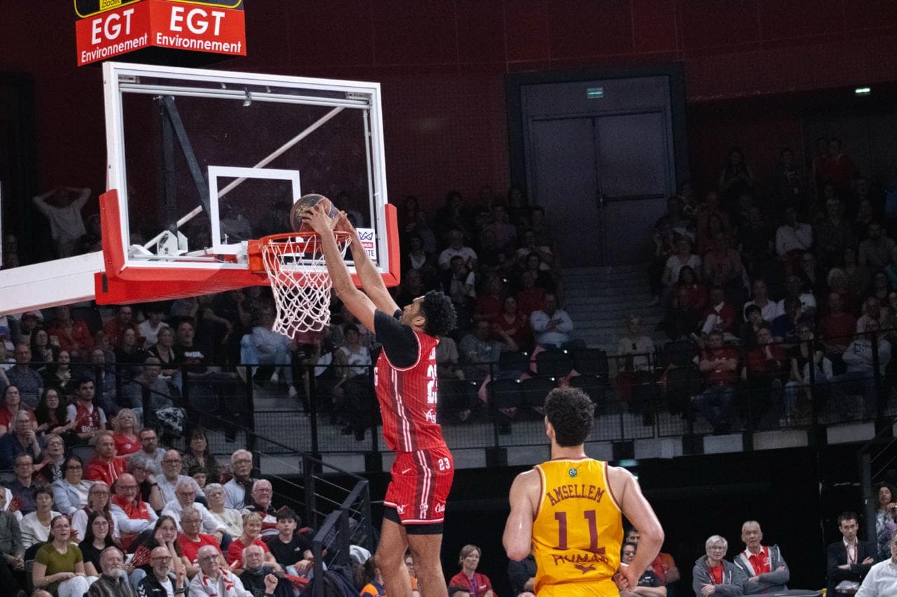 Le jour de l’anniversaire de son titre en EuroLeague, Limoges prend l’eau à Bourg