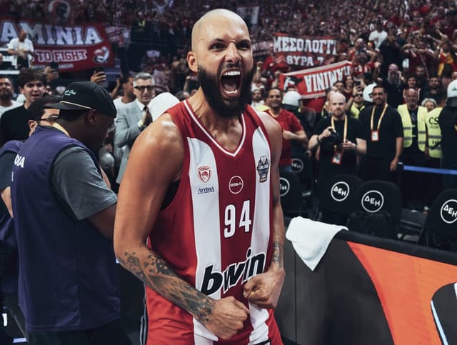 Evan Fournier et l’Olympiakos remportent l’EuroLeague, trois Français champions d’Europe !