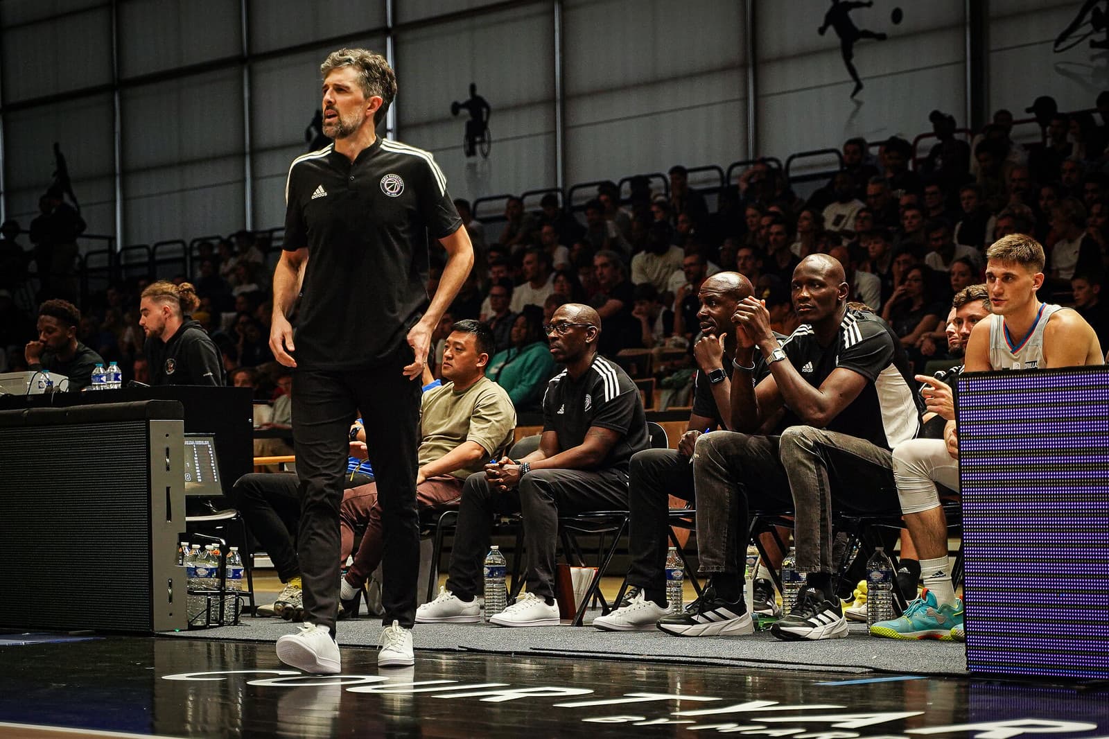 Will Weaver peut désormais coacher en Betclic ÉLITE
