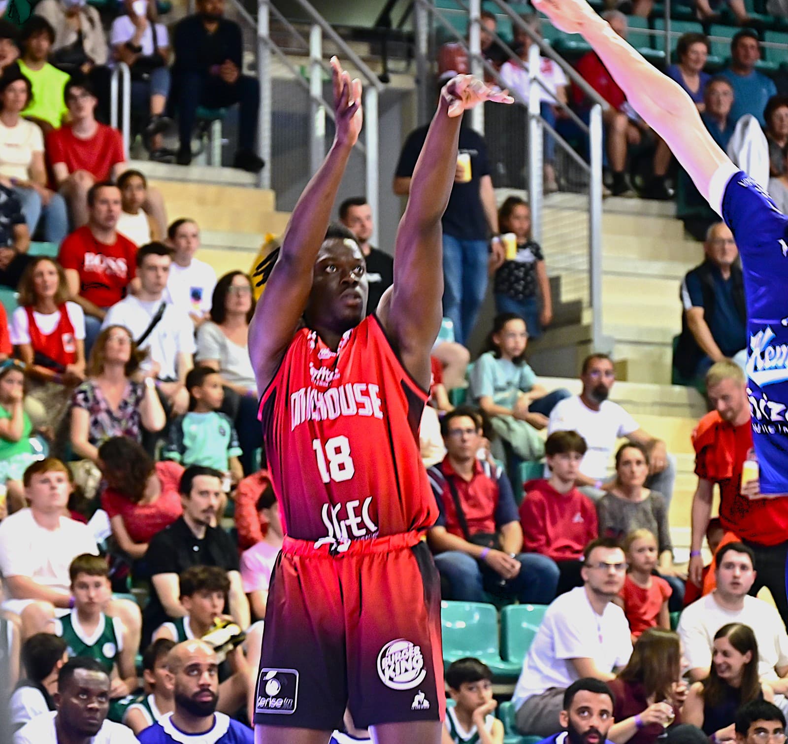 LyonSO engage un finaliste des playoffs 2025