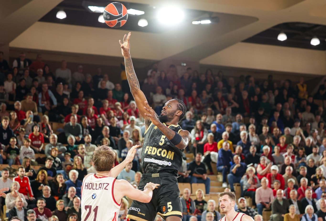 Yoan Makoundou voyage à Kaunas avec Monaco