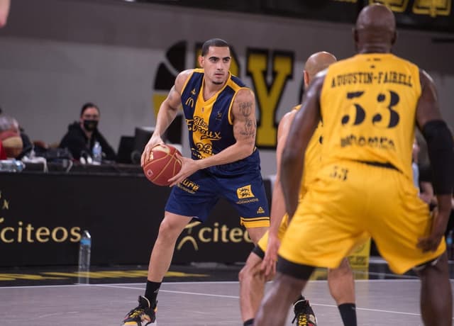 Yunio Barrueta en renfort à Lille