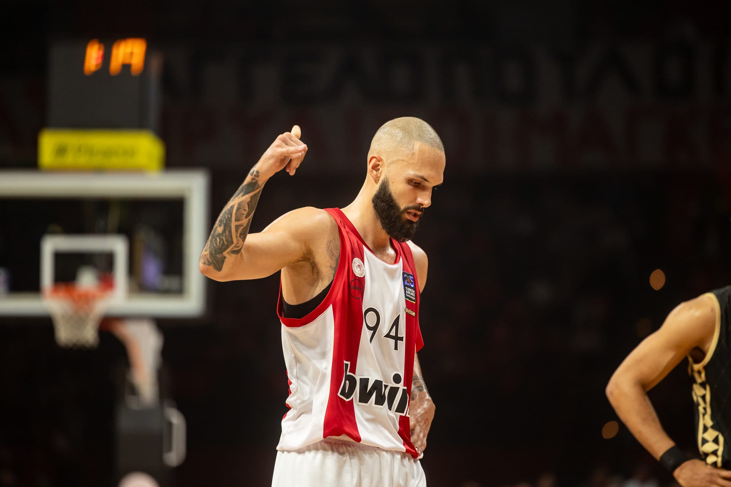 L’Olympiakos encore sans Fournier et Fall, Keenan Evans proche de ses débuts