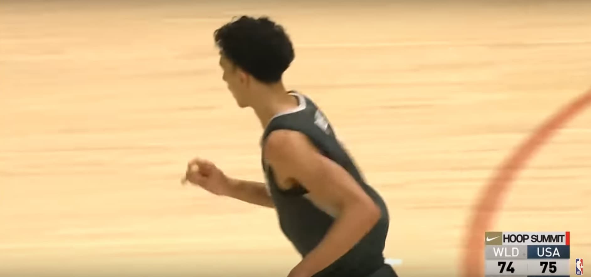 Zaccharie Risacher et Marine Dursus en manque d’adresse au Hoop Summit