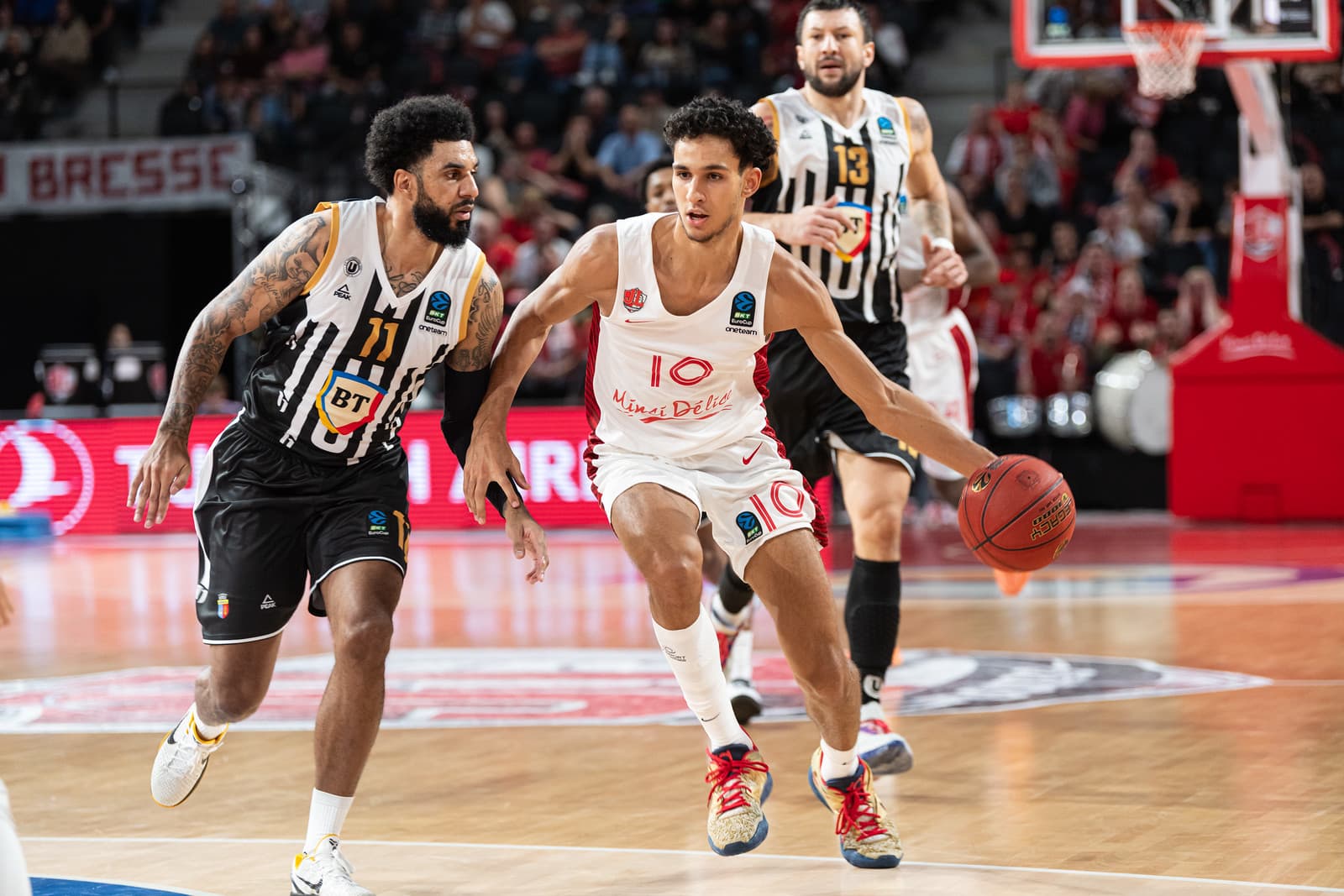 La JL Bourg, comme Paris, est assurée de finir première de son groupe d’EuroCup !