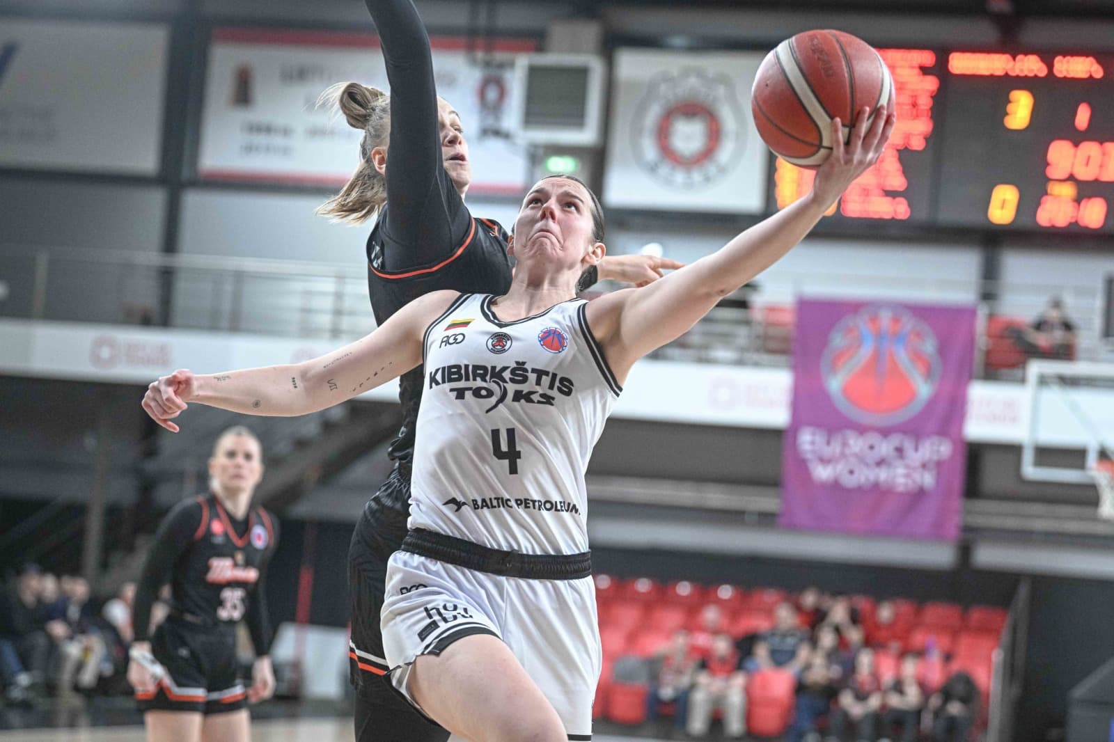 Zoé Wadoux et Vilnius butent sur le Mersin d’une Luisa Geiselsoder XXL