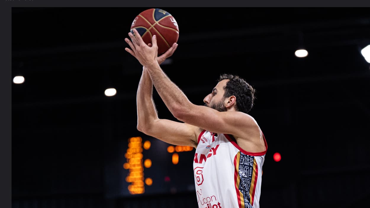 Antony Labanca (Nancy) au tir face à Bourg-en-Bresse