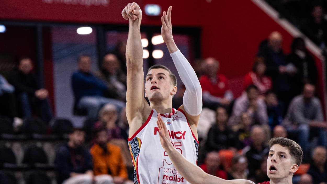 Clément Frisch (Nancy) au tir face à Bourg-en-Bresse Clément Frisch (Nancy) au tir face à Bourg-en-Bresse