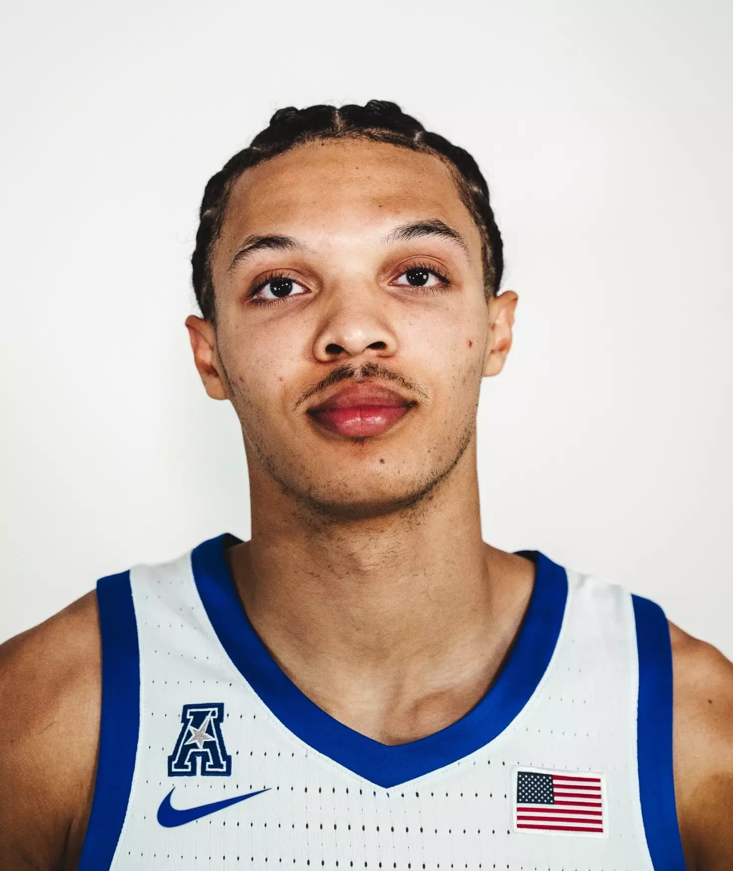 curtis_givens III_2025-2026_16-9.webp