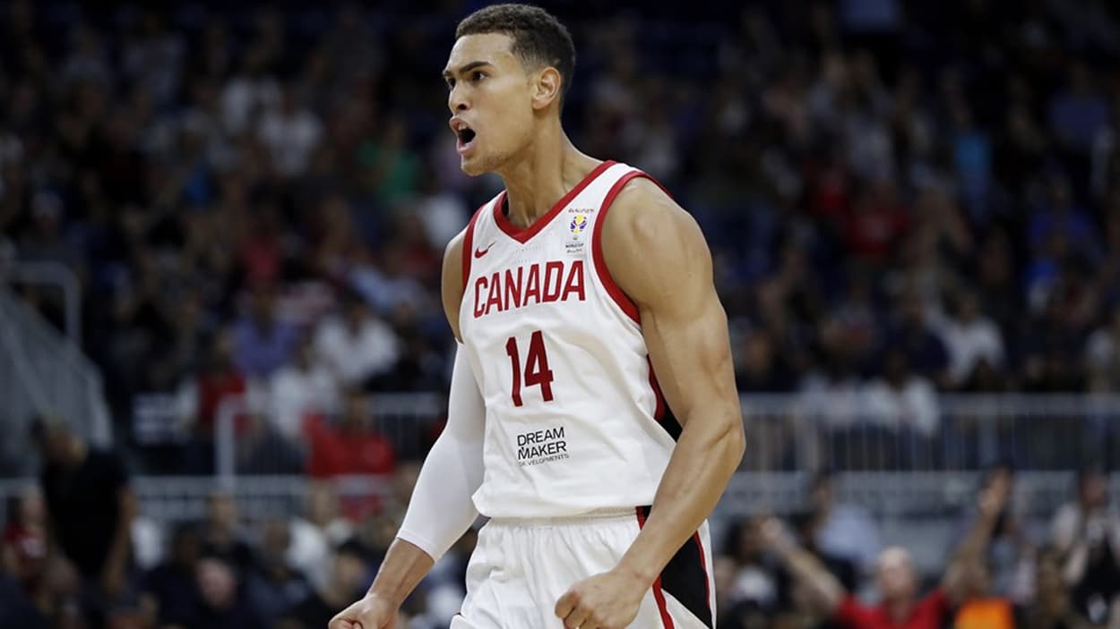 Dwight Powell avec le Canada en 2019 Dwight Powell avec le Canada en 2019