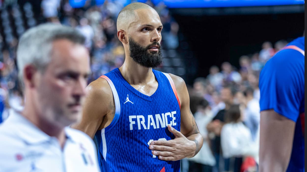 Evan Fournier (France) entre en jeu Evan Fournier (France) entre en jeu