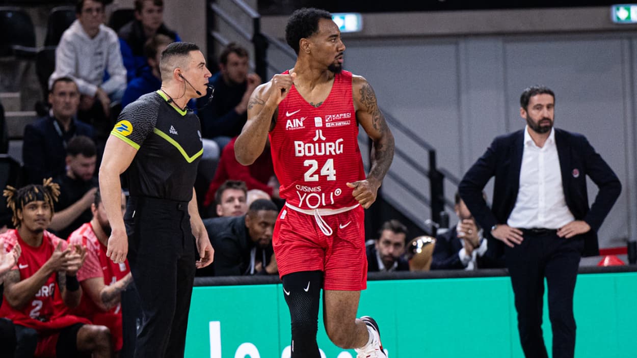 Isiaha Mike (Bourg-en-Bresse) face à Nancy Isiaha Mike (Bourg-en-Bresse) face à Nancy