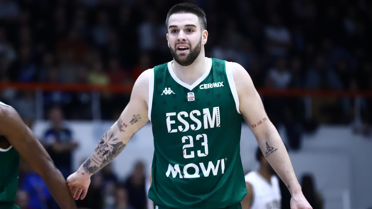 Ivan Fevrier contre Saint-Quentin Ivan Fevrier contre Saint-Quentin