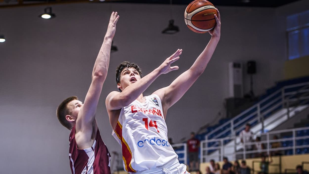 Jaime Pradilla en U18 avec l'Espagne Jaime Pradilla en U18 avec l'Espagne