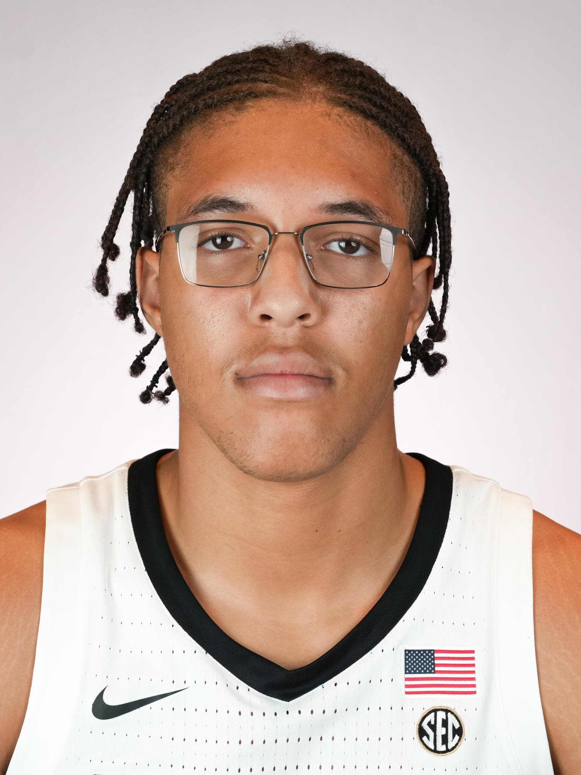 jayden_leverett_2025-2026_16-9.jpg