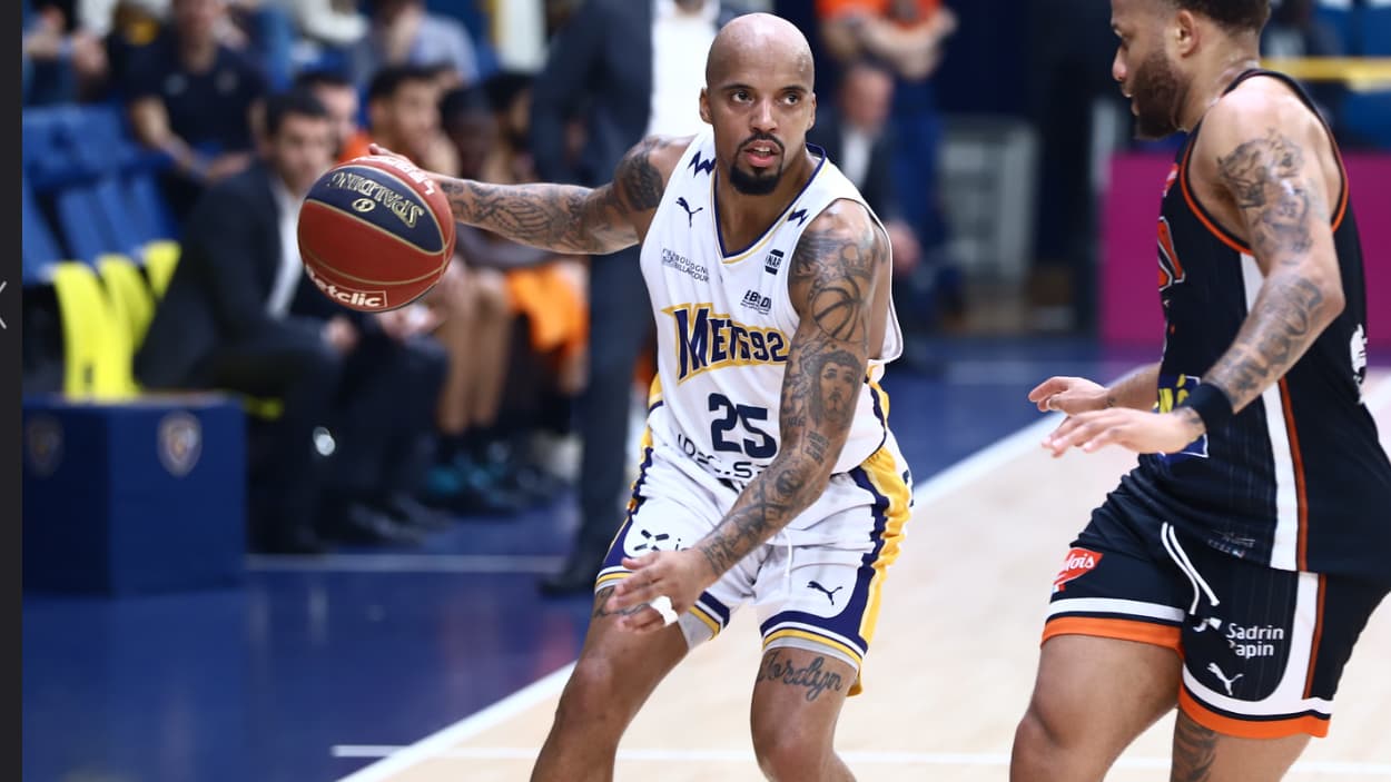 Jordan Theodore au dribble contre Le Mans Jordan Theodore au dribble contre Le Mans