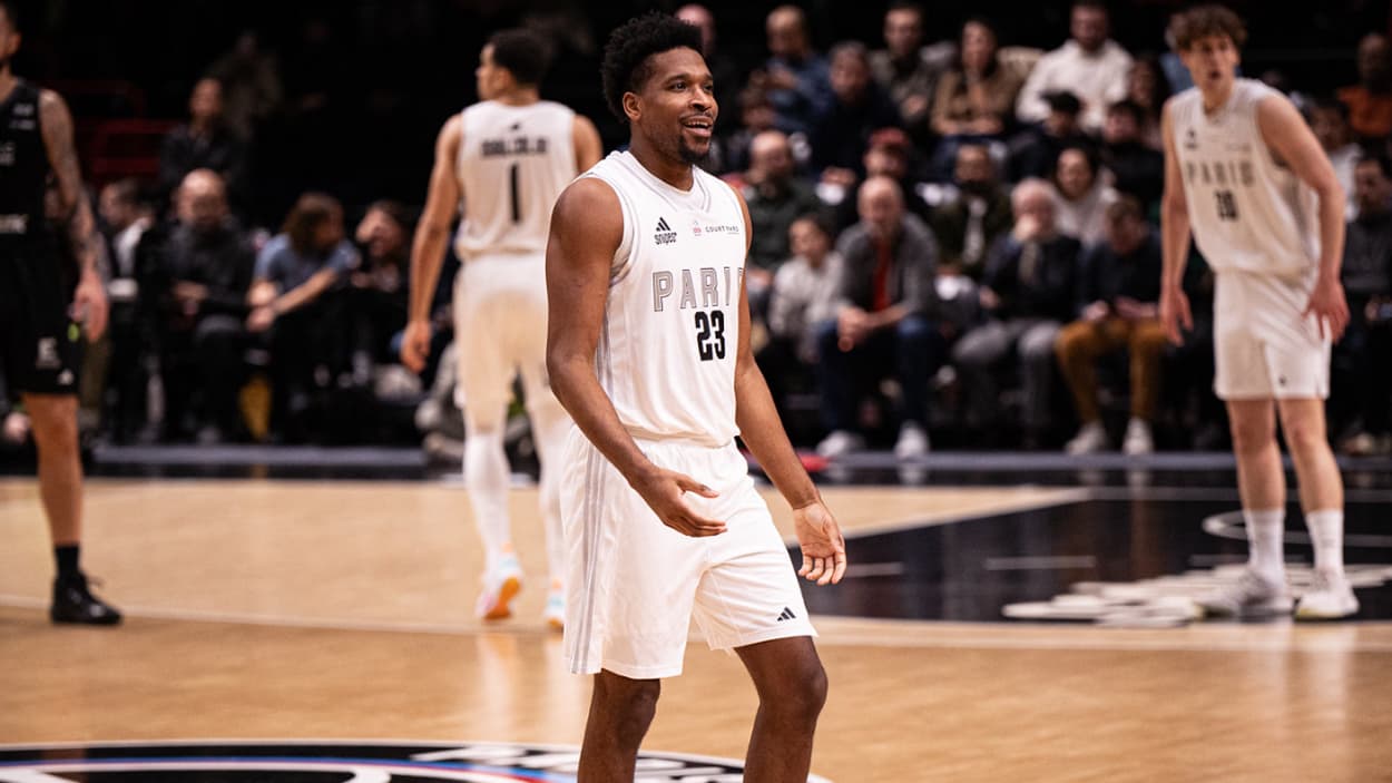 Justin Simon (Paris Basketball) contre l'ASVEL Justin Simon (Paris Basketball) contre l'ASVEL