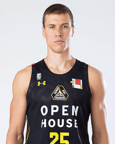 kaleb_tarczewski_2022-2023_16-9.png