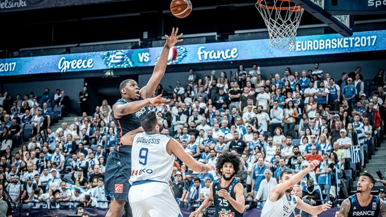 Kevin Séraphin (équipe de France) au tir Kevin Séraphin (équipe de France) au tir