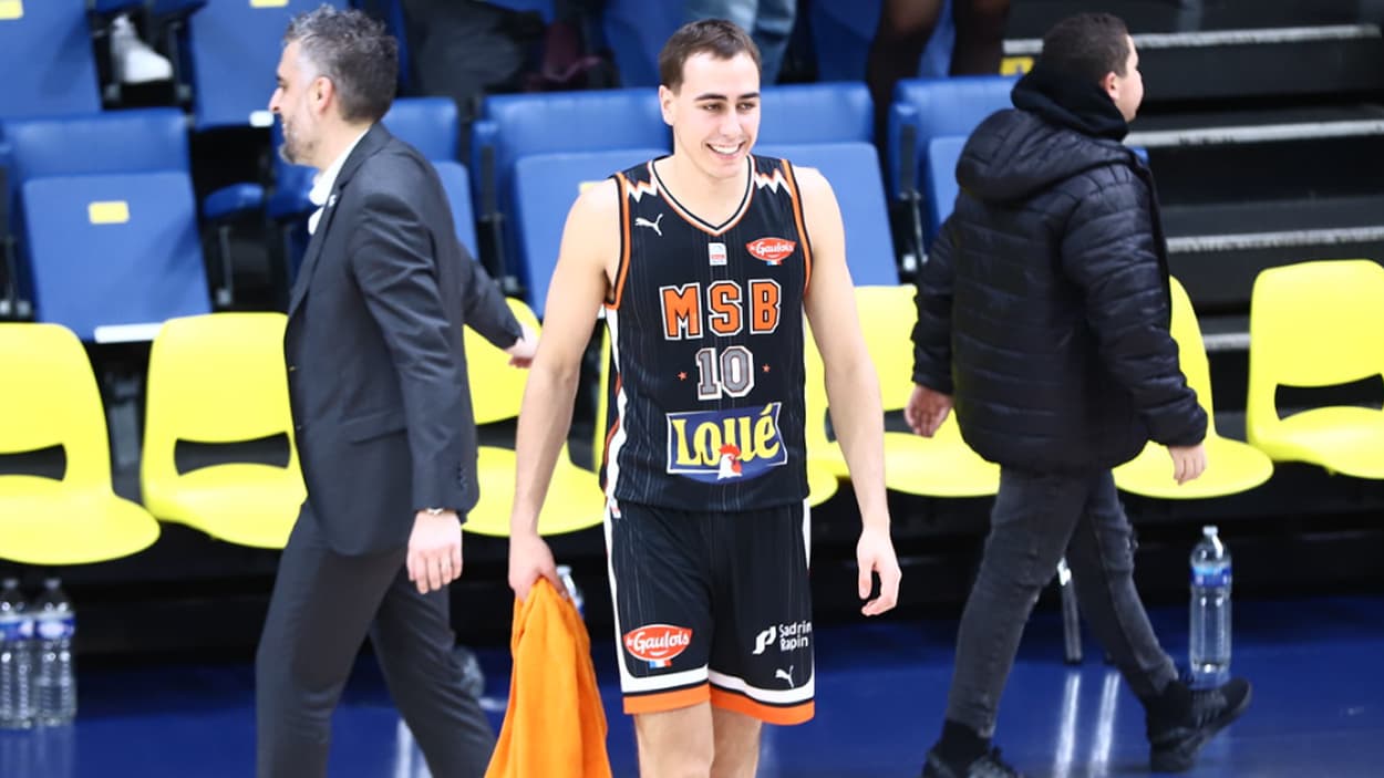 Loïs Grasshoff en match contre les Metropolitans 92 Loïs Grasshoff en match contre les Metropolitans 92