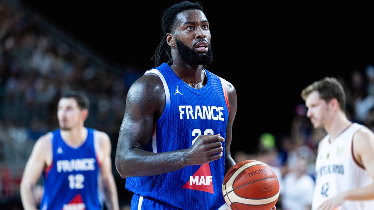 Mathias Lessort (France) au lancer-franc Mathias Lessort (France) au lancer-franc