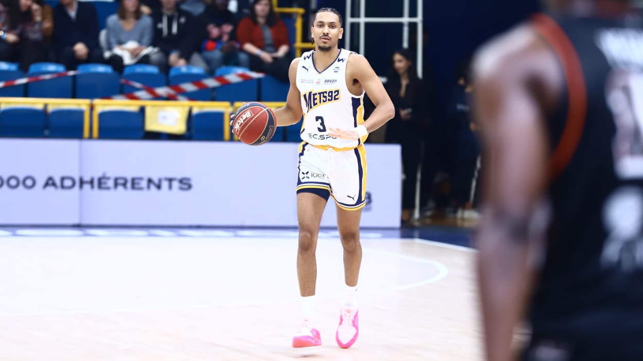 Matthieu Gauzin au dribble contre Le Mans Matthieu Gauzin au dribble contre Le Mans