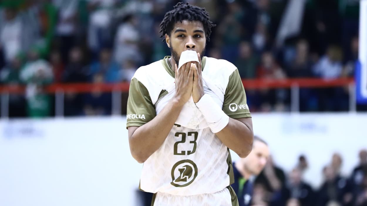 M.J. Walker Jr (Saint-Quentin) contre Le Portel M.J. Walker Jr (Saint-Quentin) contre Le Portel