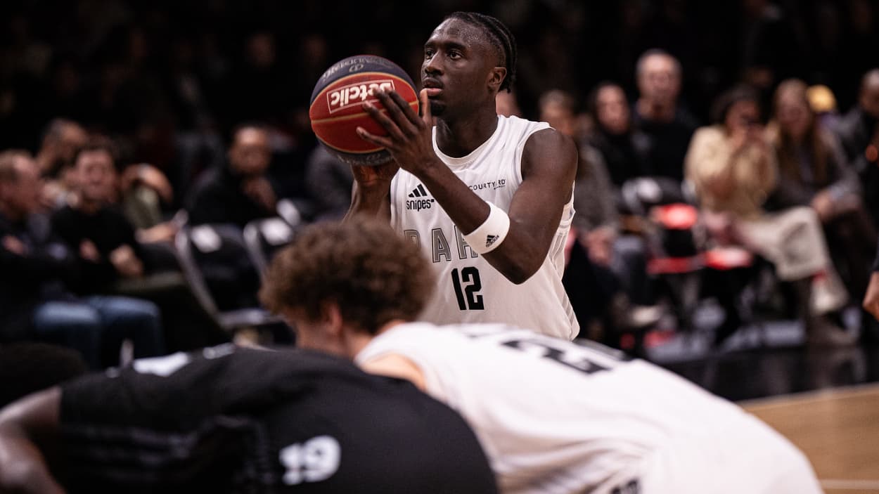 Mohamed Diawara (Paris Basketball) au lancer-franc Mohamed Diawara (Paris Basketball) au lancer-franc