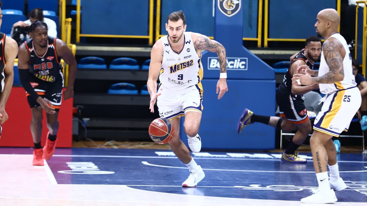 Paulius Sorokas au dribble contre Le Mans Paulius Sorokas au dribble contre Le Mans