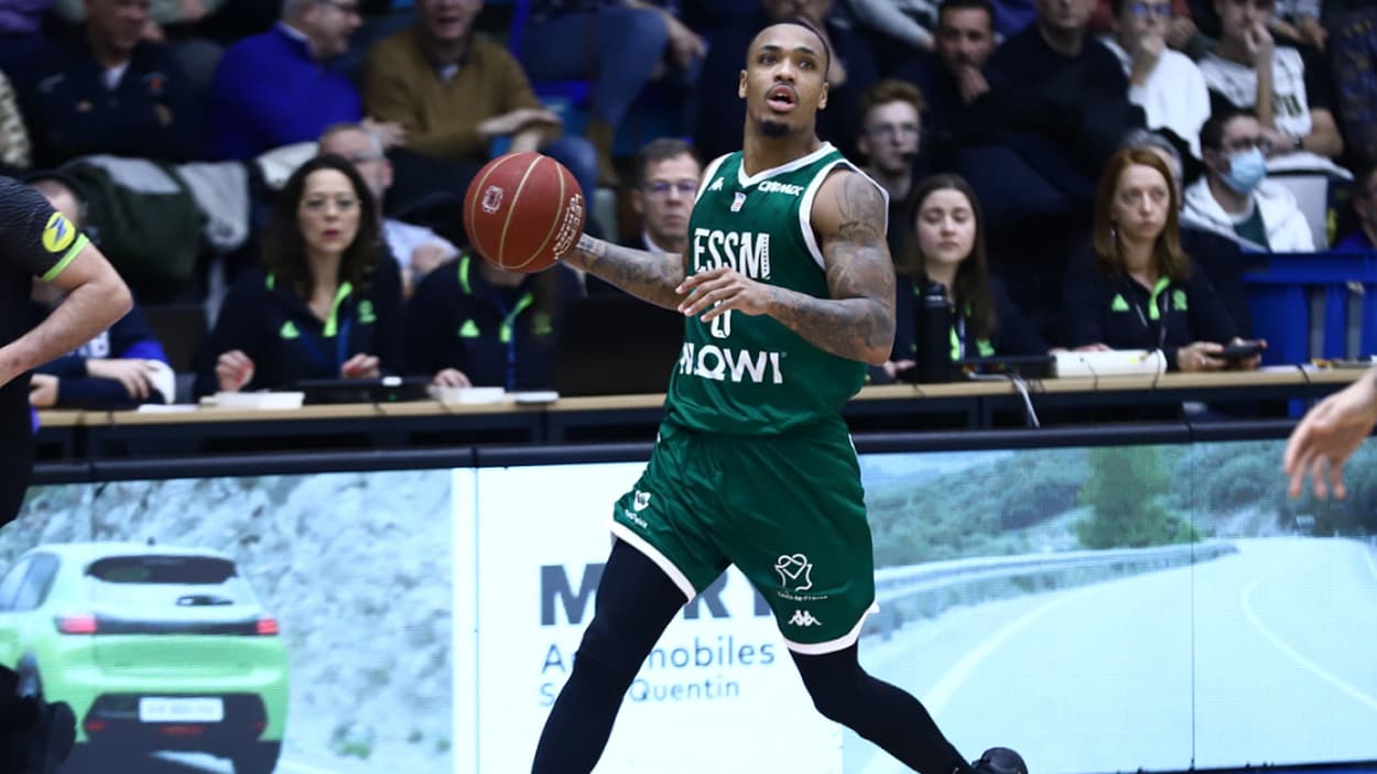 Robert Turner III (Le Portel) au dribble à Saint-Quentin Robert Turner III (Le Portel) au dribble à Saint-Quentin