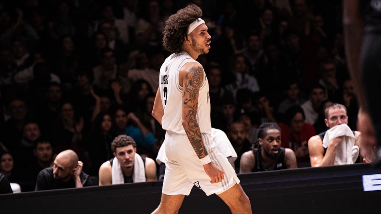 Tyson Ward (Paris Basketball) contre l'ASVEL Tyson Ward (Paris Basketball) contre l'ASVEL